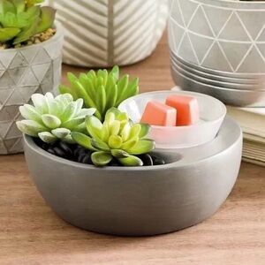 Scentsy Little Garden Warmer retired ! Gently used in original box